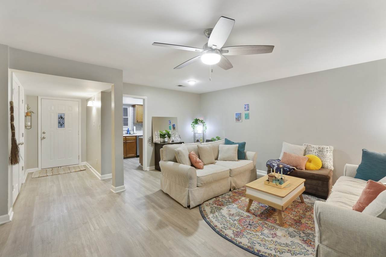 2433 Kennedy Ct - Photo 1
