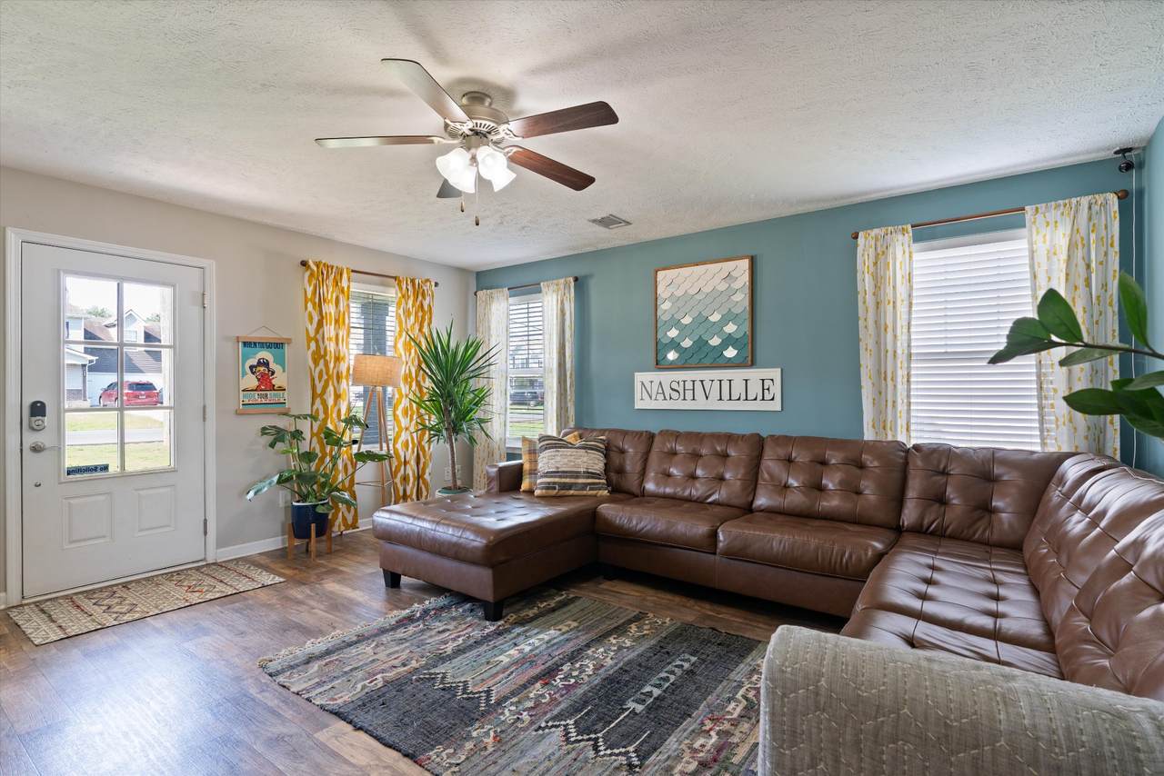 https://bt-photos.global.ssl.fastly.net/nashville/1280_boomver_1_RTC2925264-1.jpg