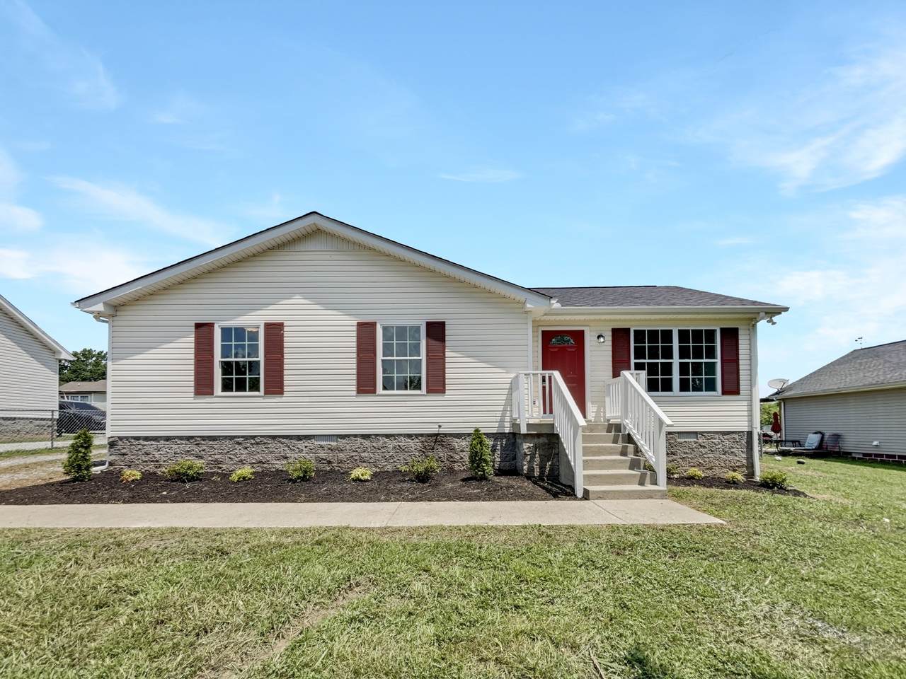 147 Greystone Dr - Photo 1