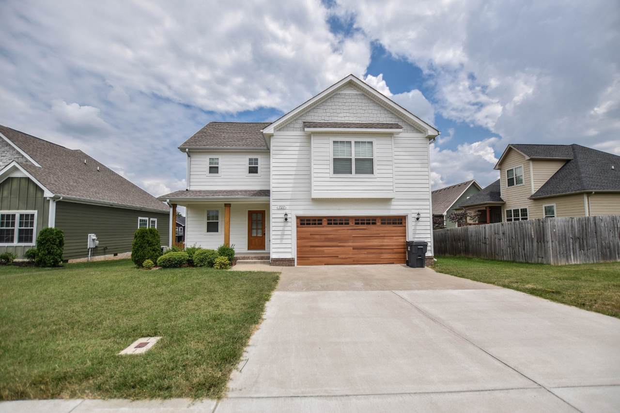 727 Valencia Drive - Photo 1