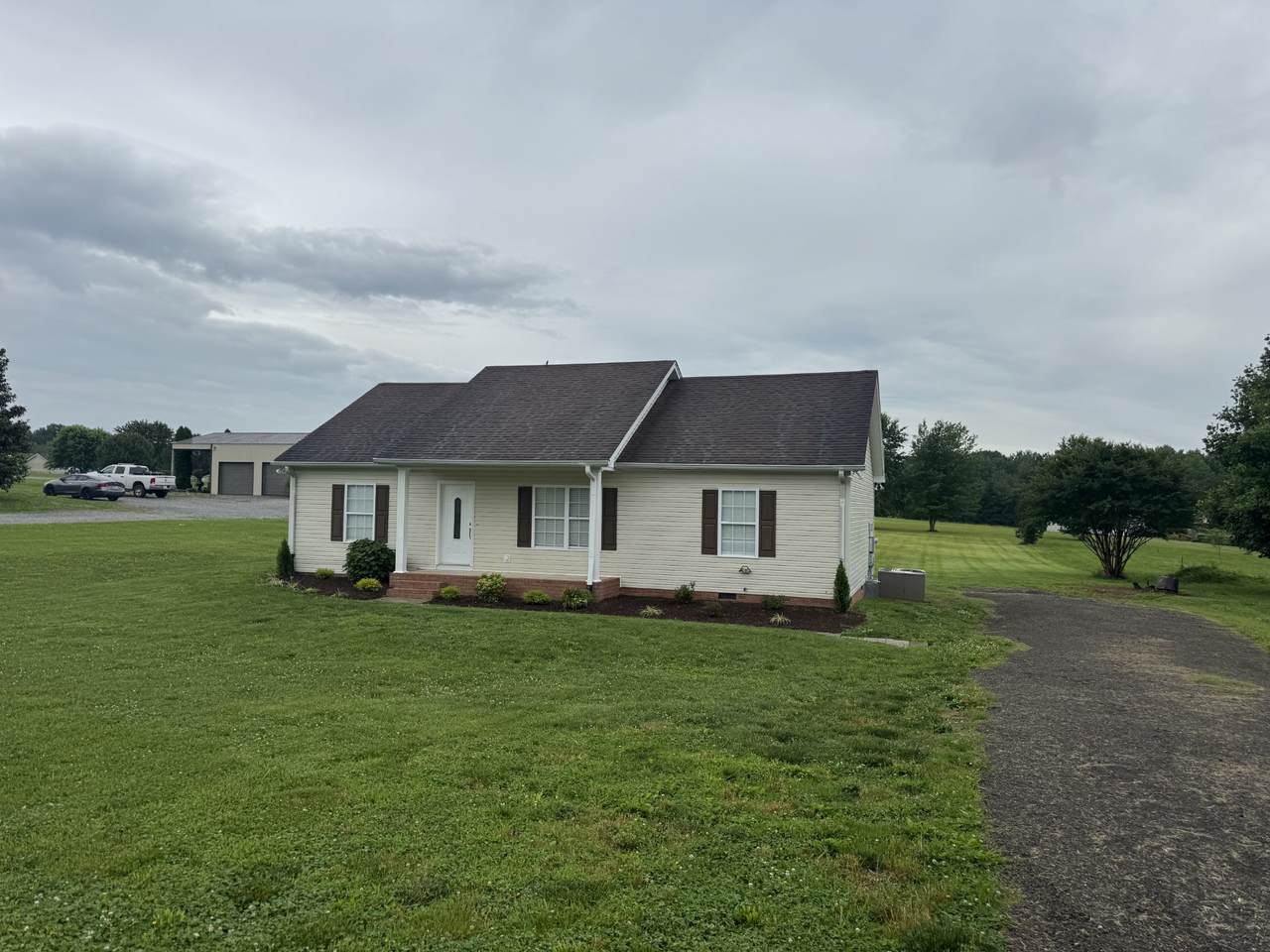 1087 Mt Vernon Rd - Photo 1