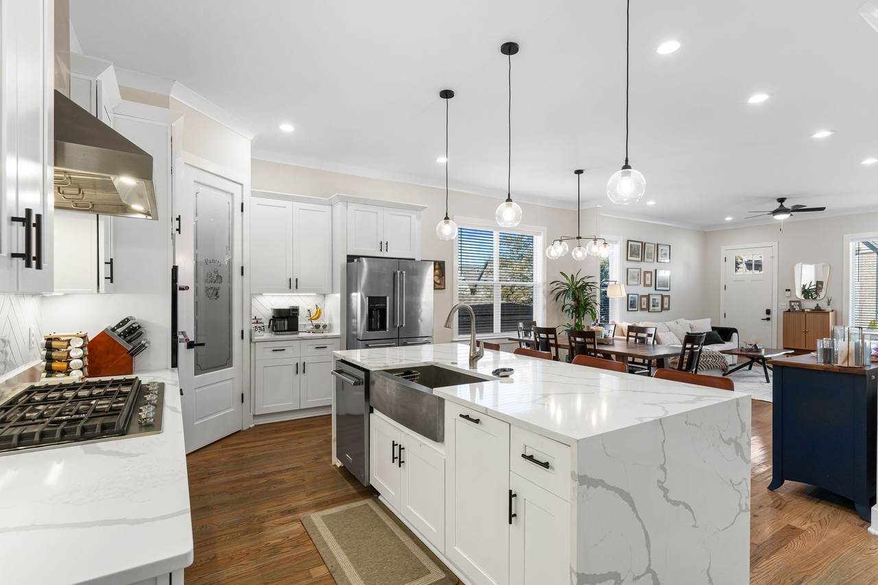 914 Elvira Ave - Photo 1
