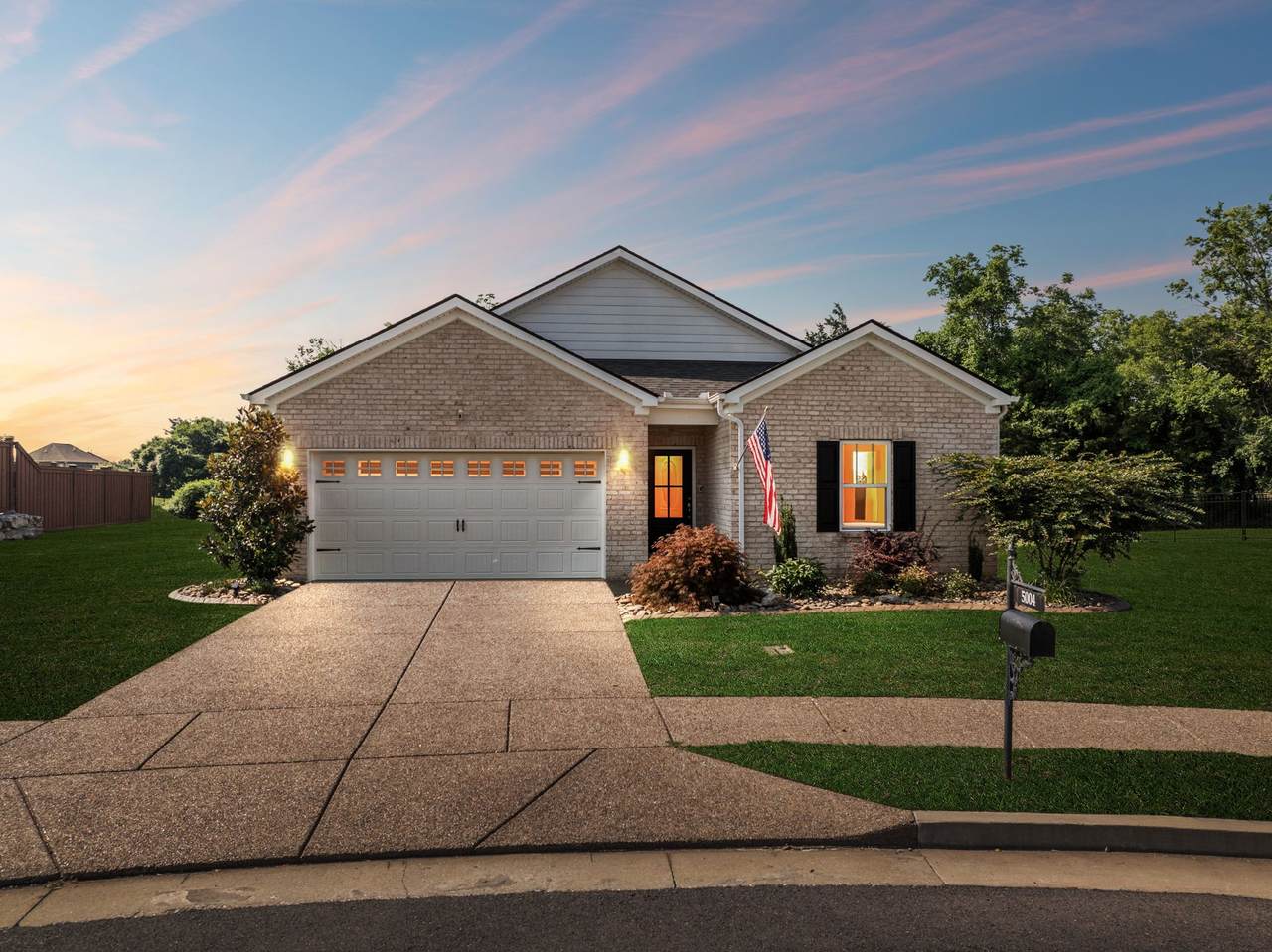5004 Riverbank Dr - Photo 1