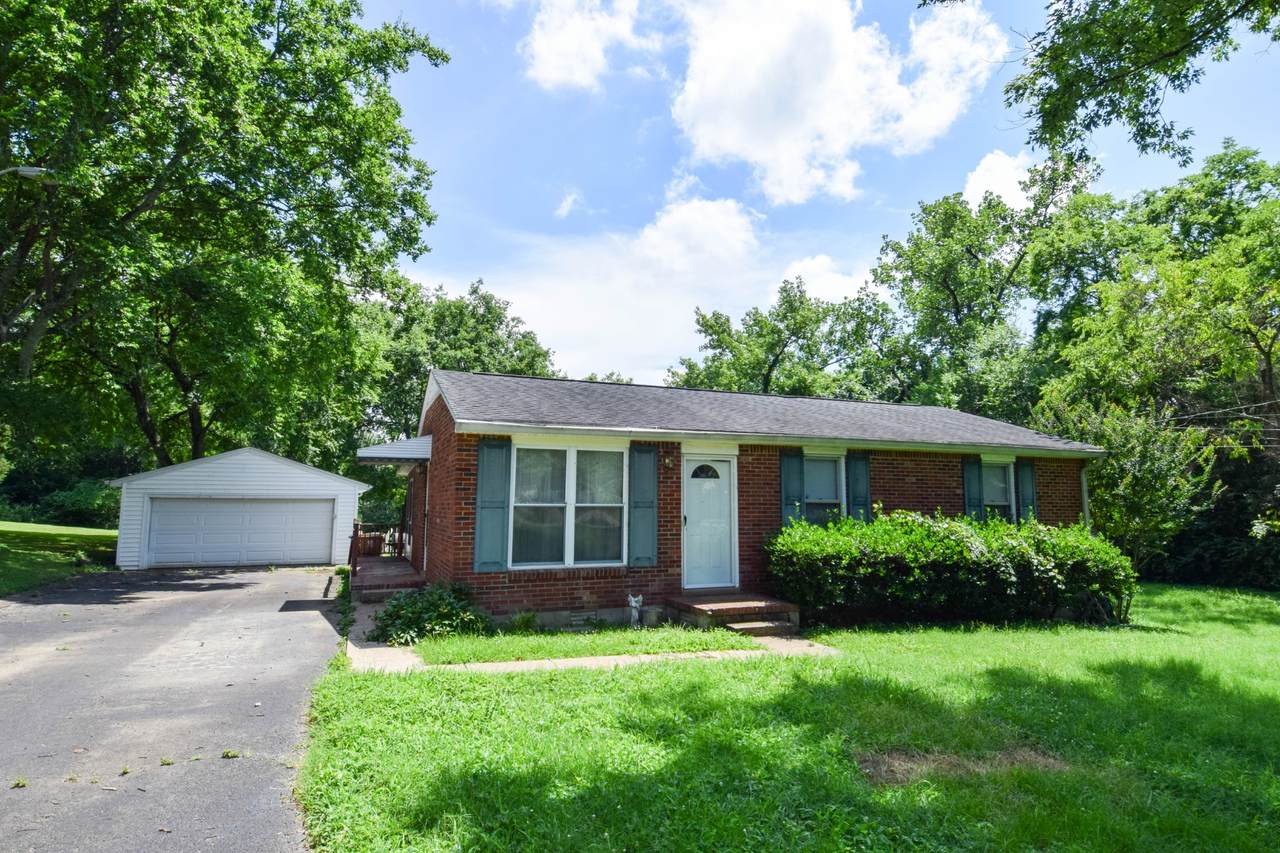 405 Melissa Ct - Photo 1