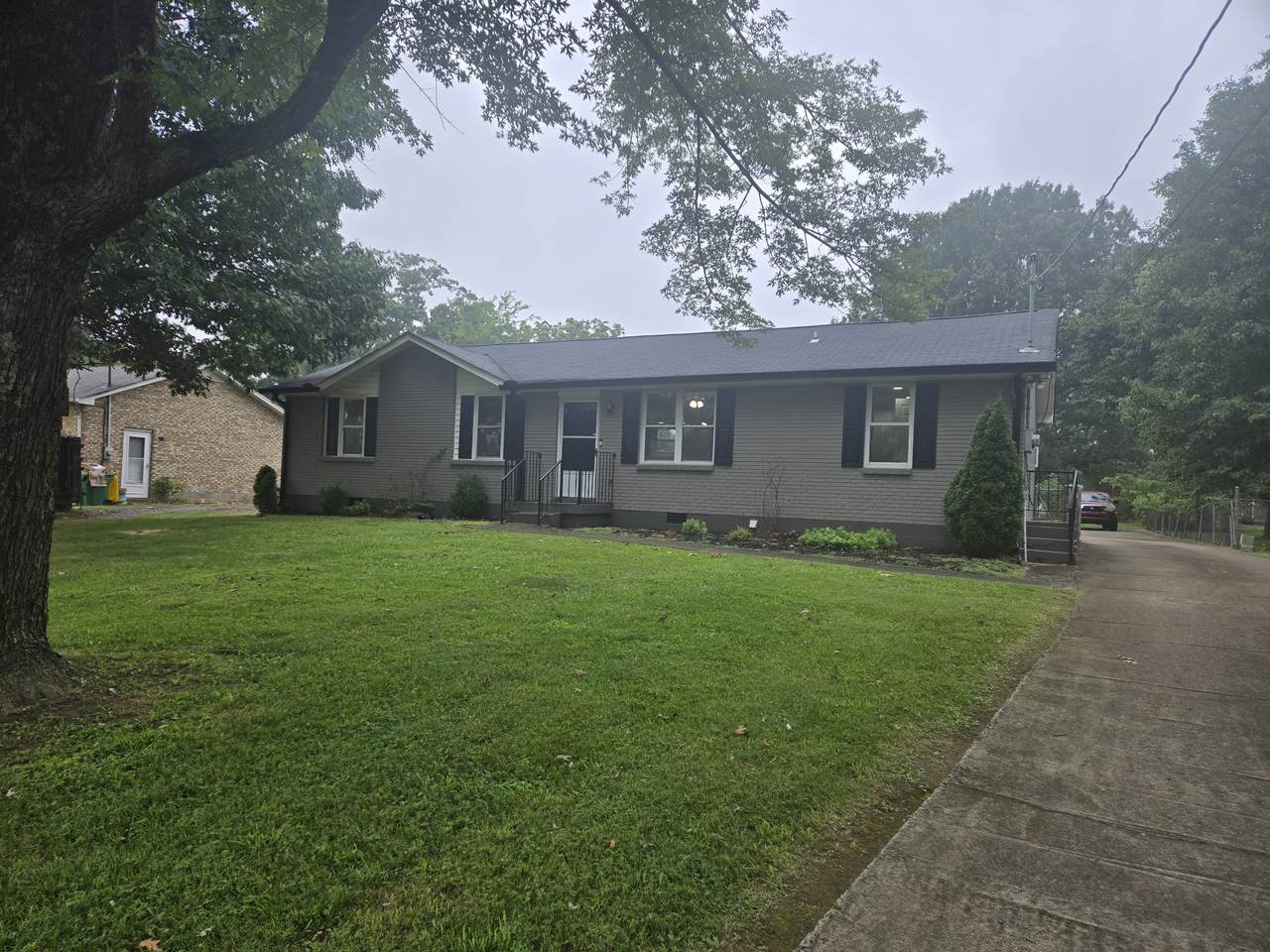 425 Wilkinson Ln - Photo 1