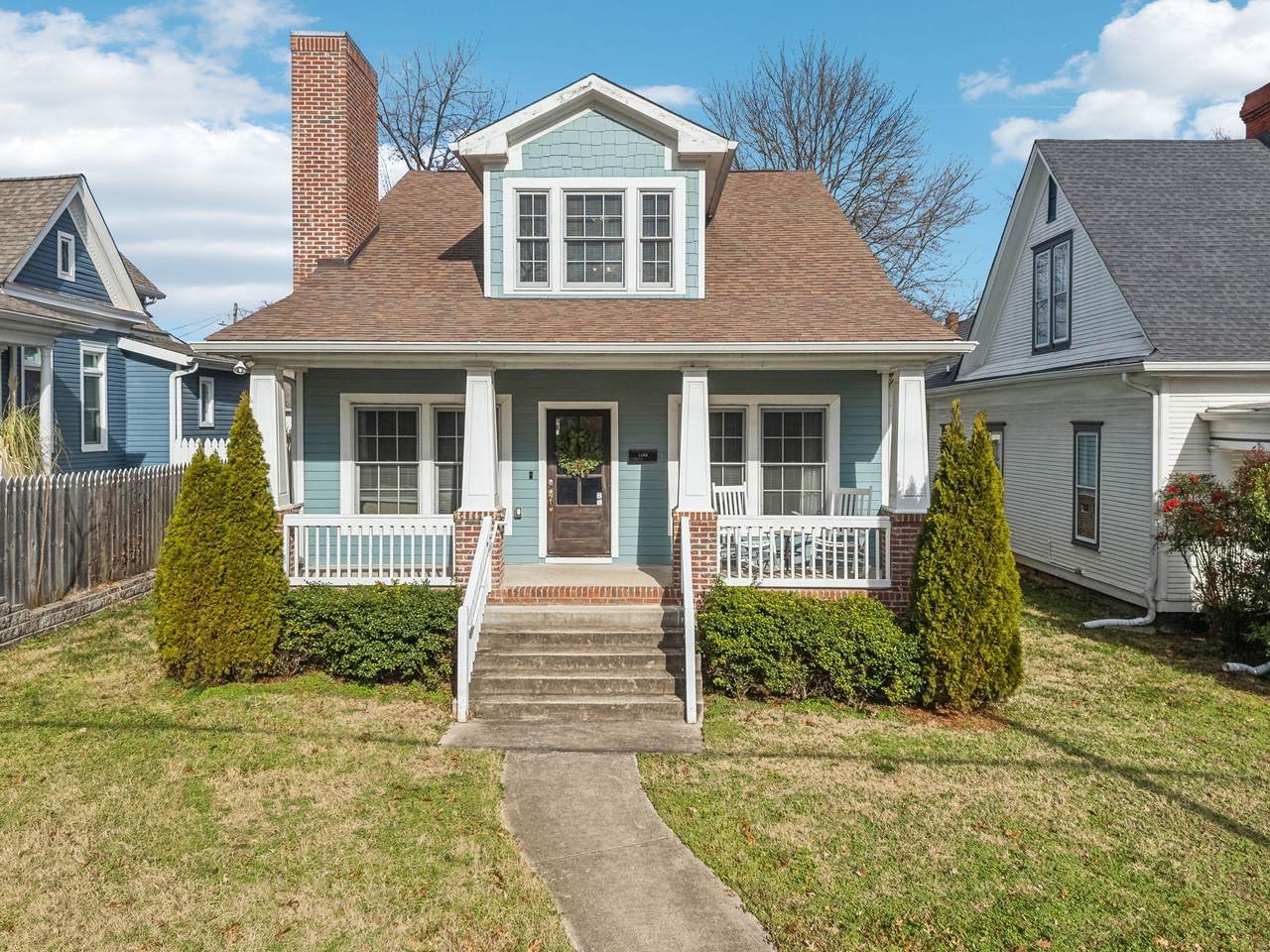 1209 Forest Ave - Photo 1