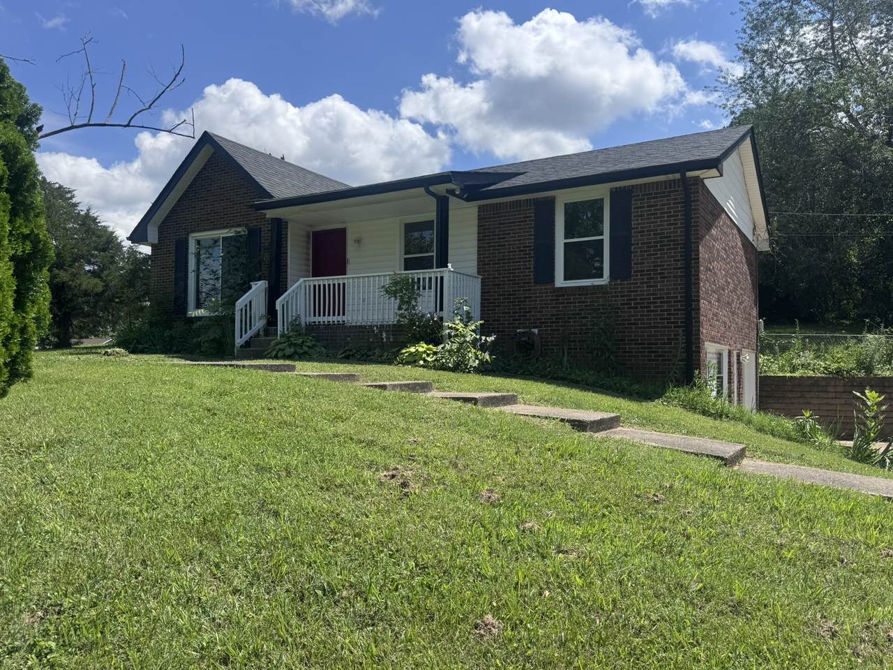 236 Raintree Dr - Photo 1