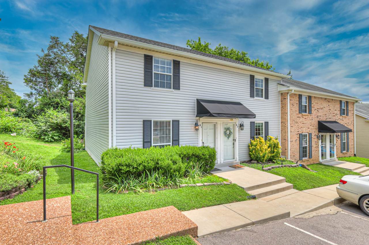 200 Royal Oaks Blvd - Photo 1
