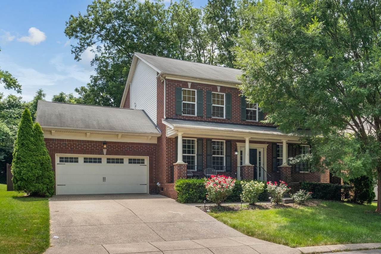 226 Sterling Woods Dr - Photo 1