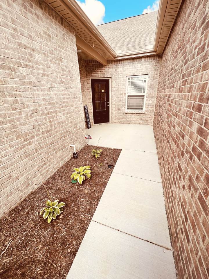 1688 Foston Ln - Photo 1