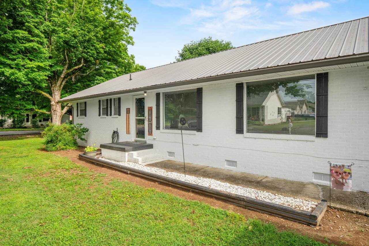314 W 2nd Street - Photo 1