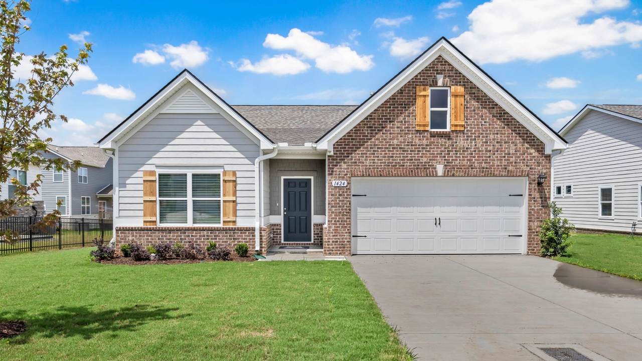 1424 English Oak Drive - Photo 1
