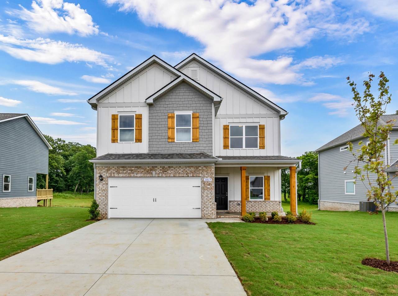 1417 English Oak Dr - Photo 1