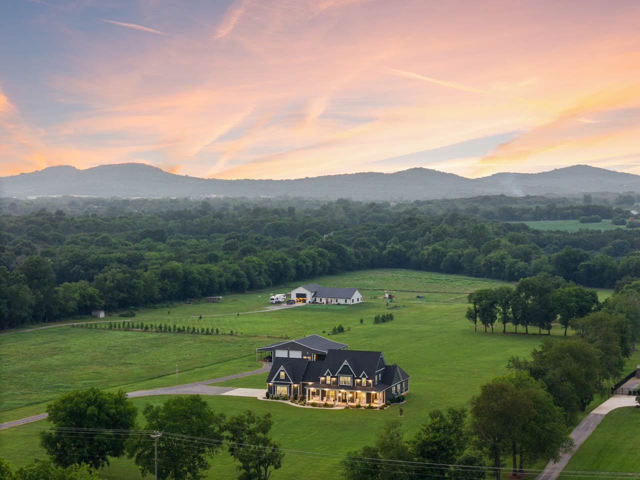 https://bt-photos.global.ssl.fastly.net/nashville/1280_boomver_1_RTC2927672-1.jpg