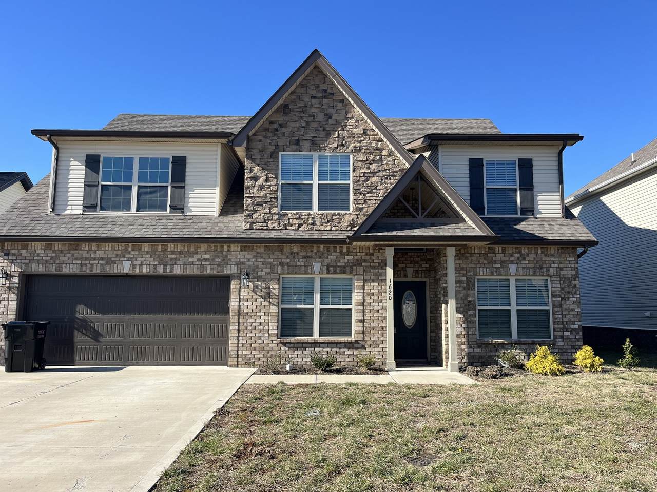 1620 Kestrel Dr - Photo 1