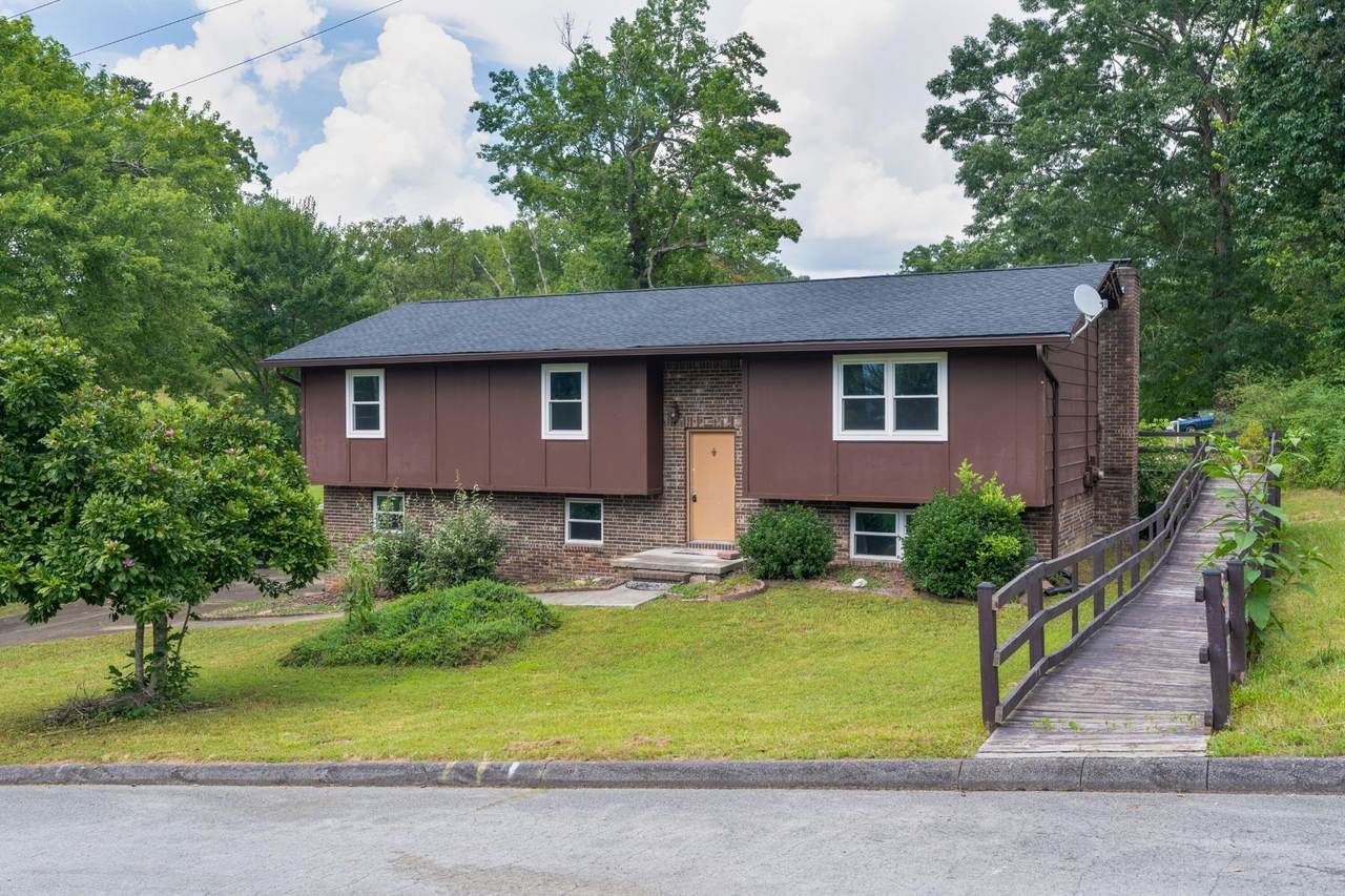 8212 Thornwood Drive - Photo 1