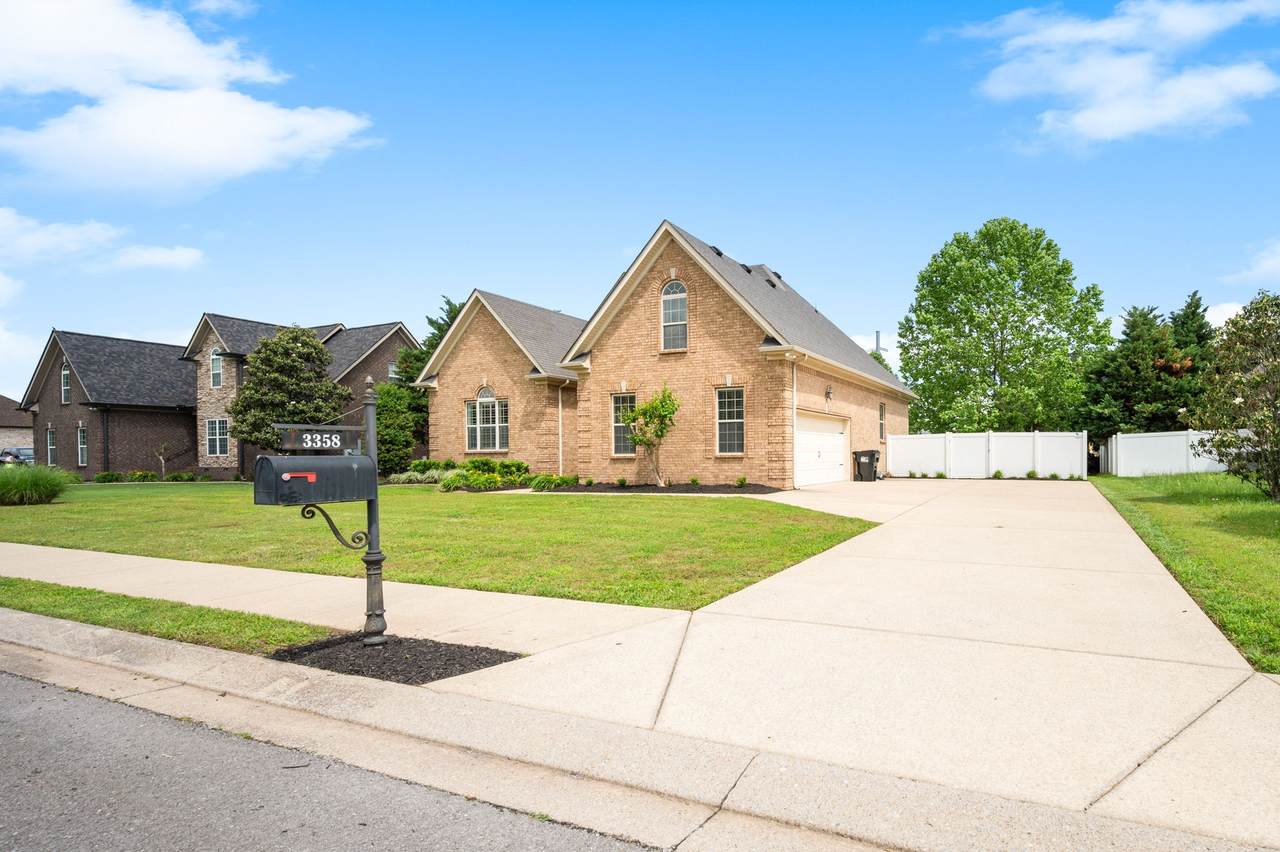 3358 Shady Forest Dr - Photo 1