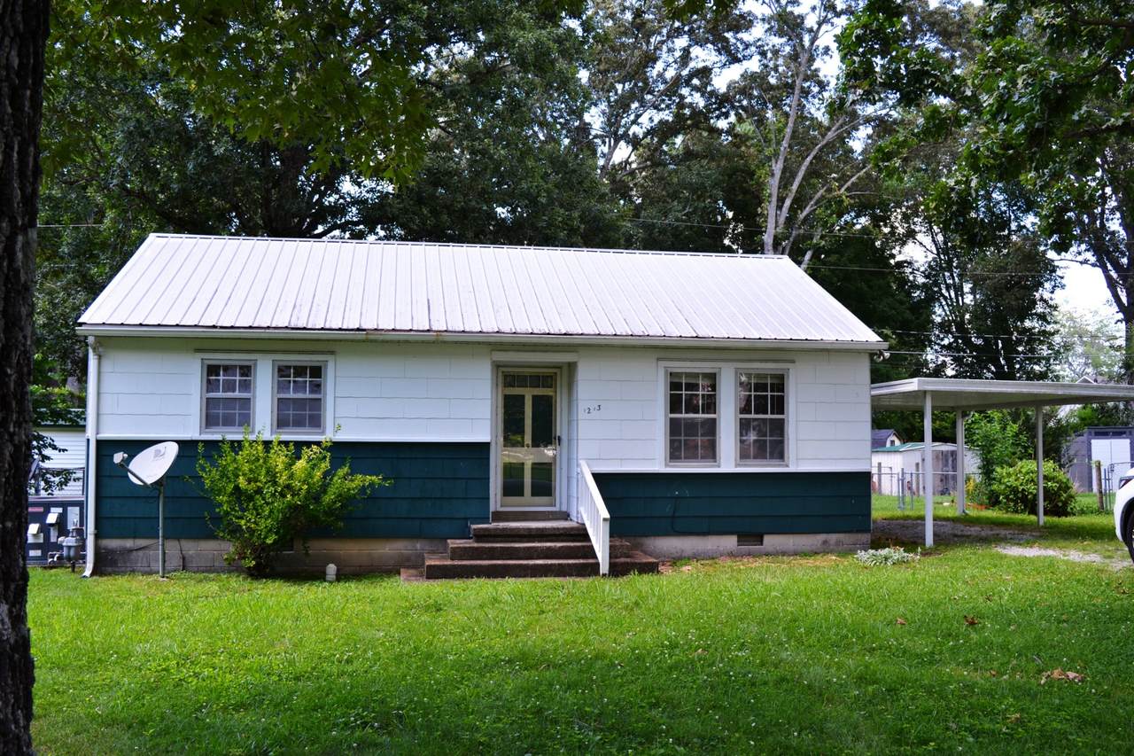 1203 Woodland Dr - Photo 1