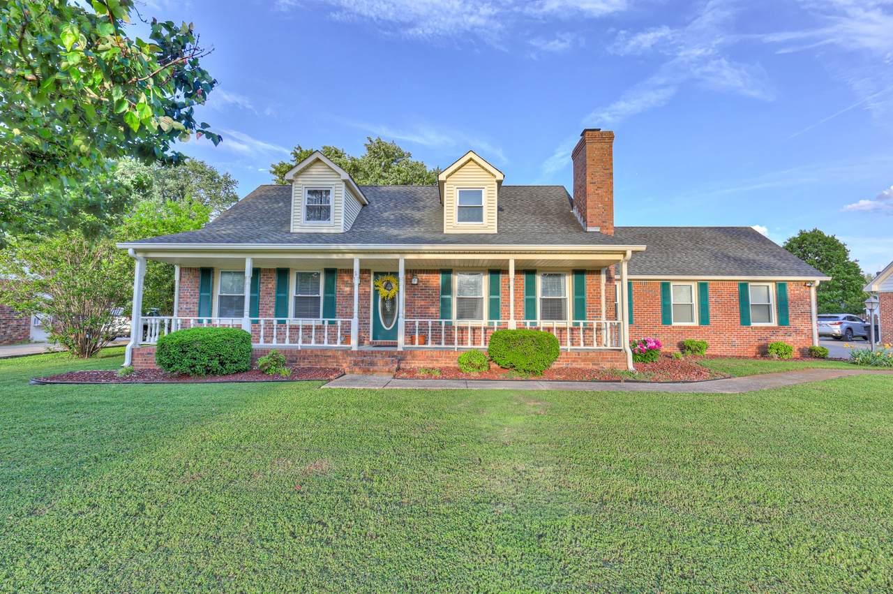 2146 Berkshire Ln - Photo 1