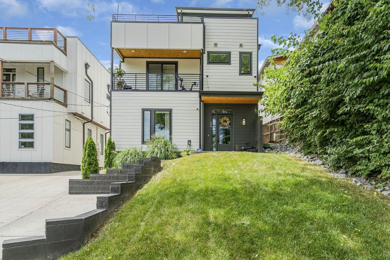 409 Moore Ave - Photo 1