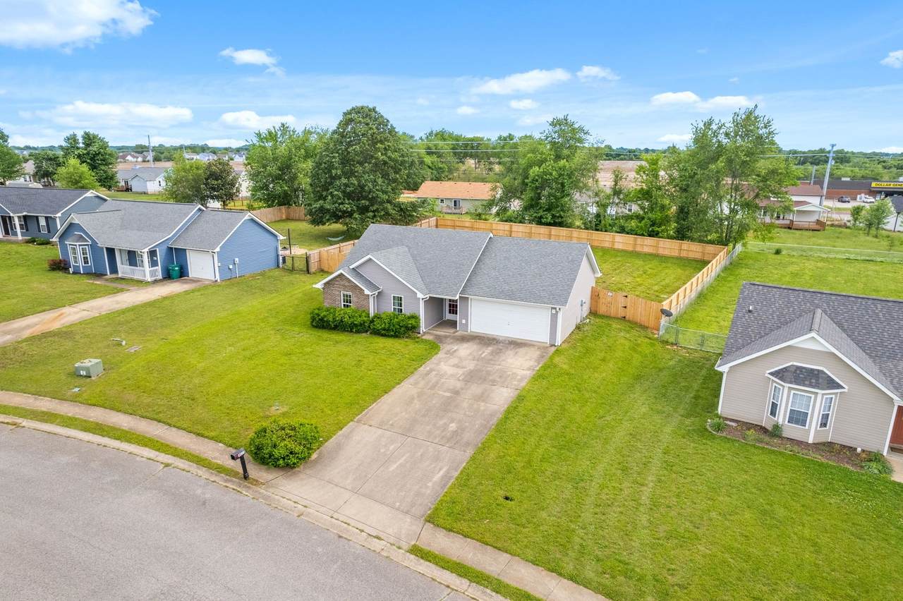 1074 Meshaw Trl - Photo 1