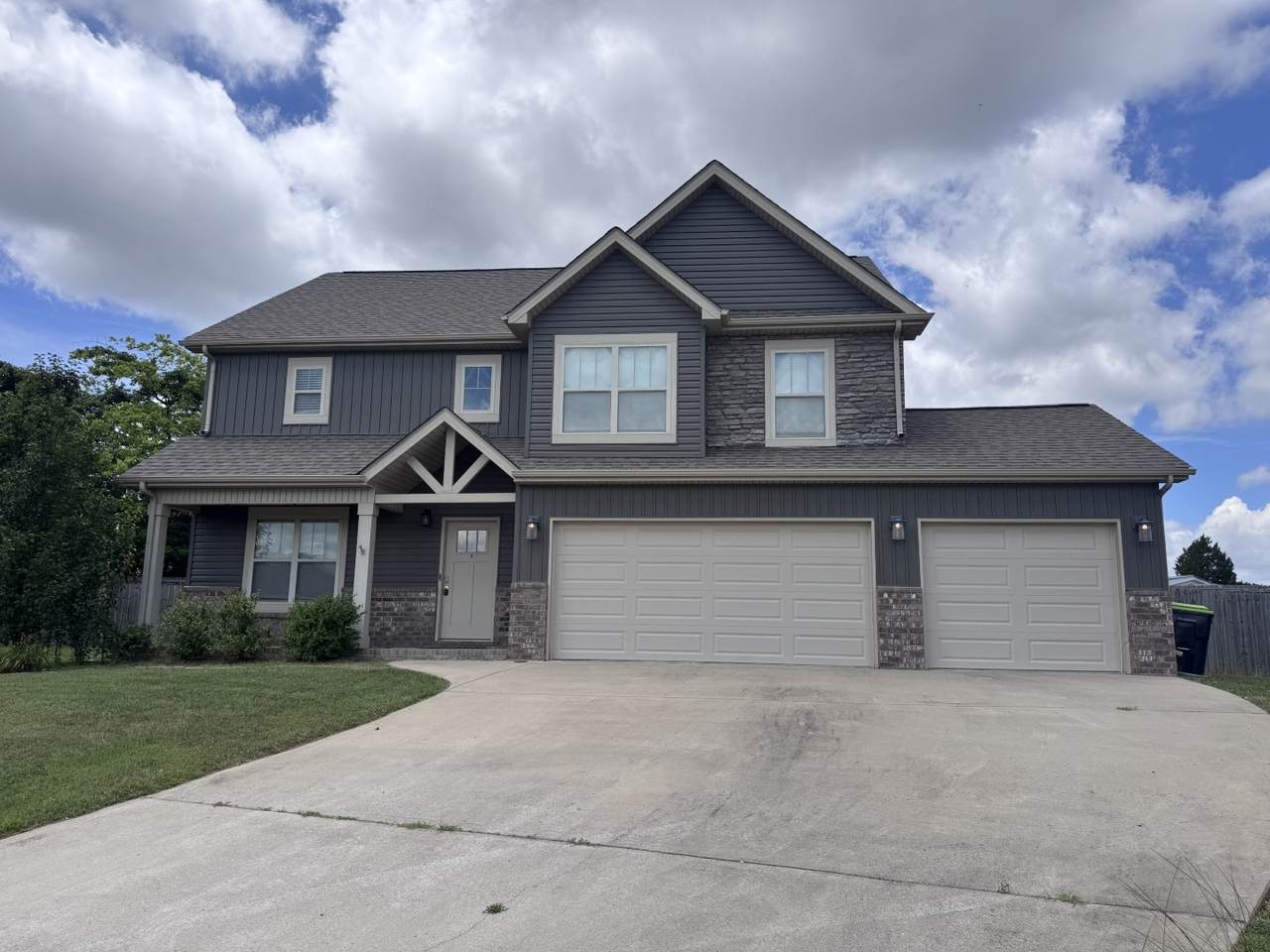 1175 Ewing Way - Photo 1