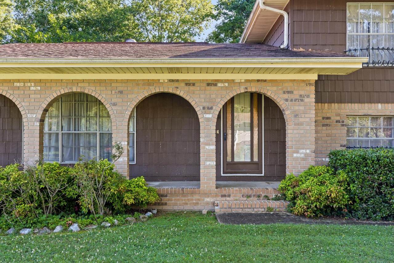 999 Wyndsor Drive - Photo 1