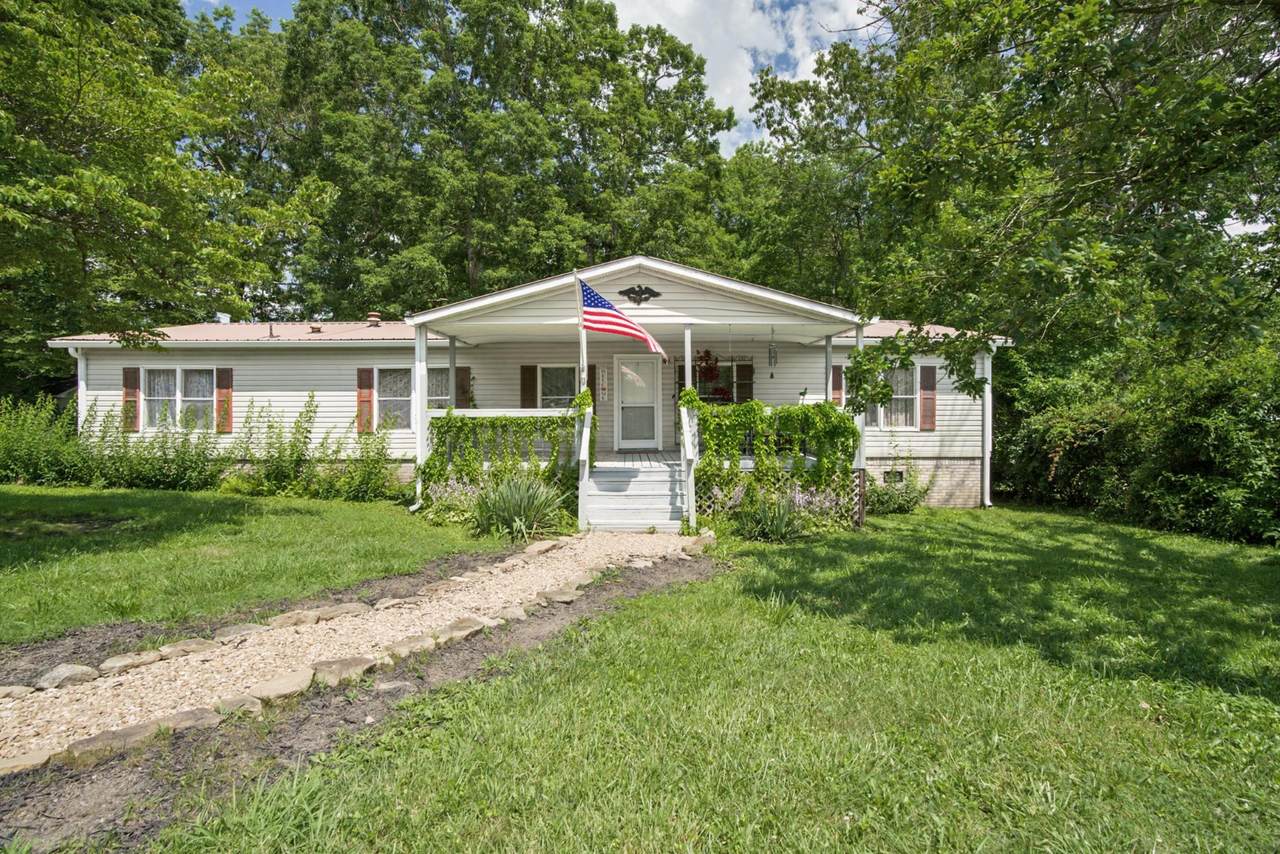 1047 Phillips Dr - Photo 1