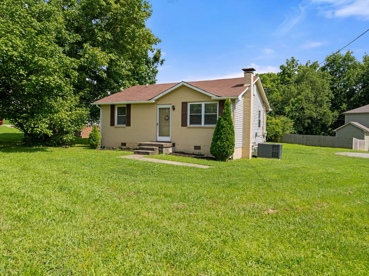 167 Plum St - Photo 1