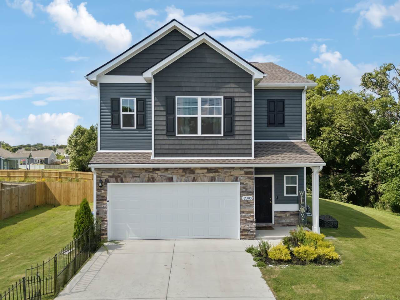 2305 Madeline Ct - Photo 1