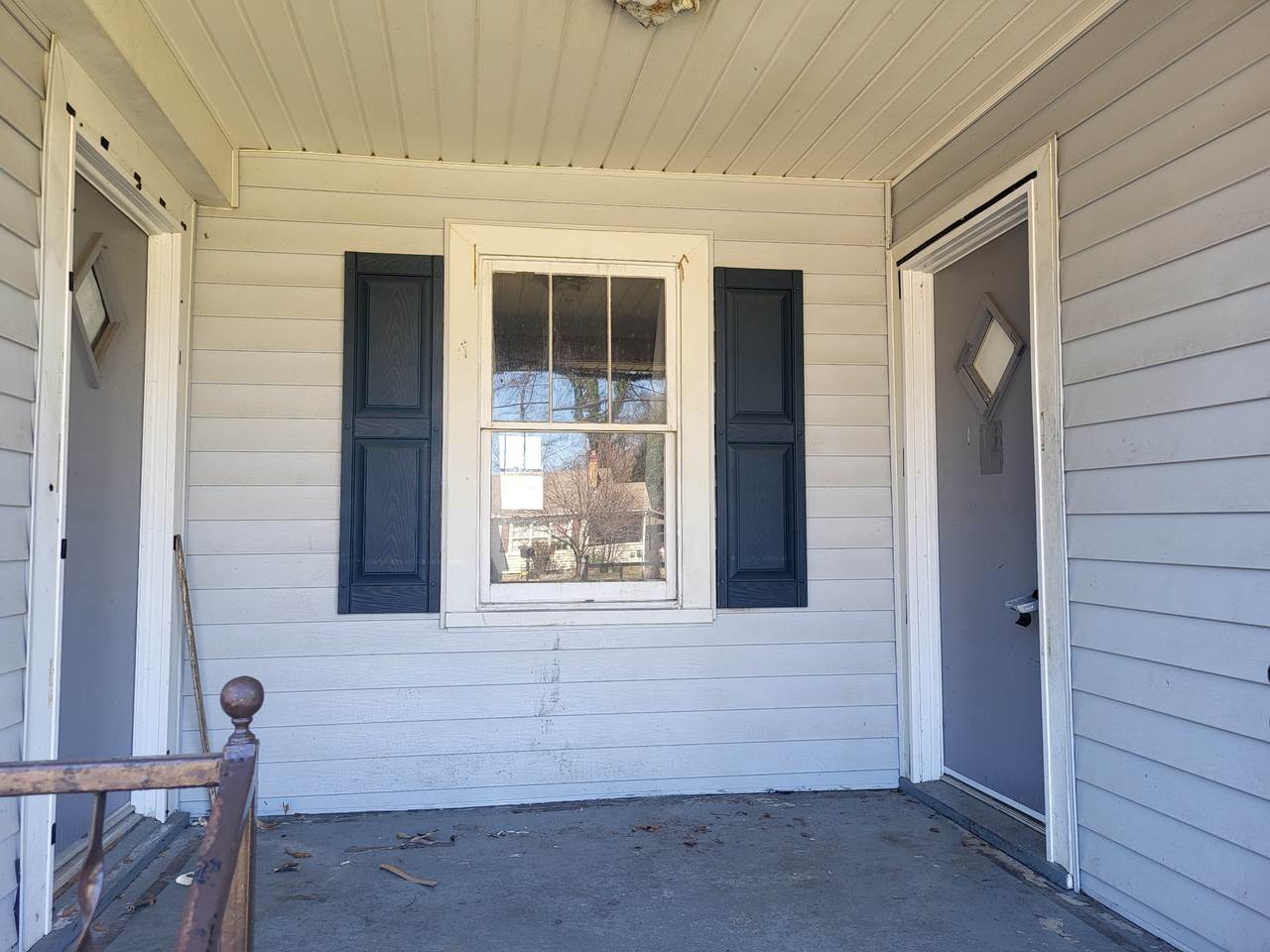 214 Rushwood Dr - Photo 1