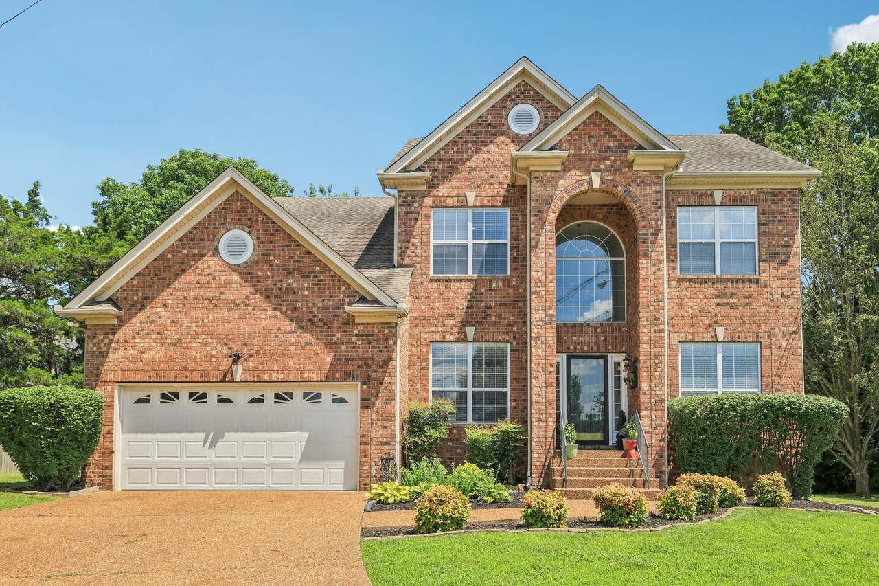 110 W Harbor Ct - Photo 1