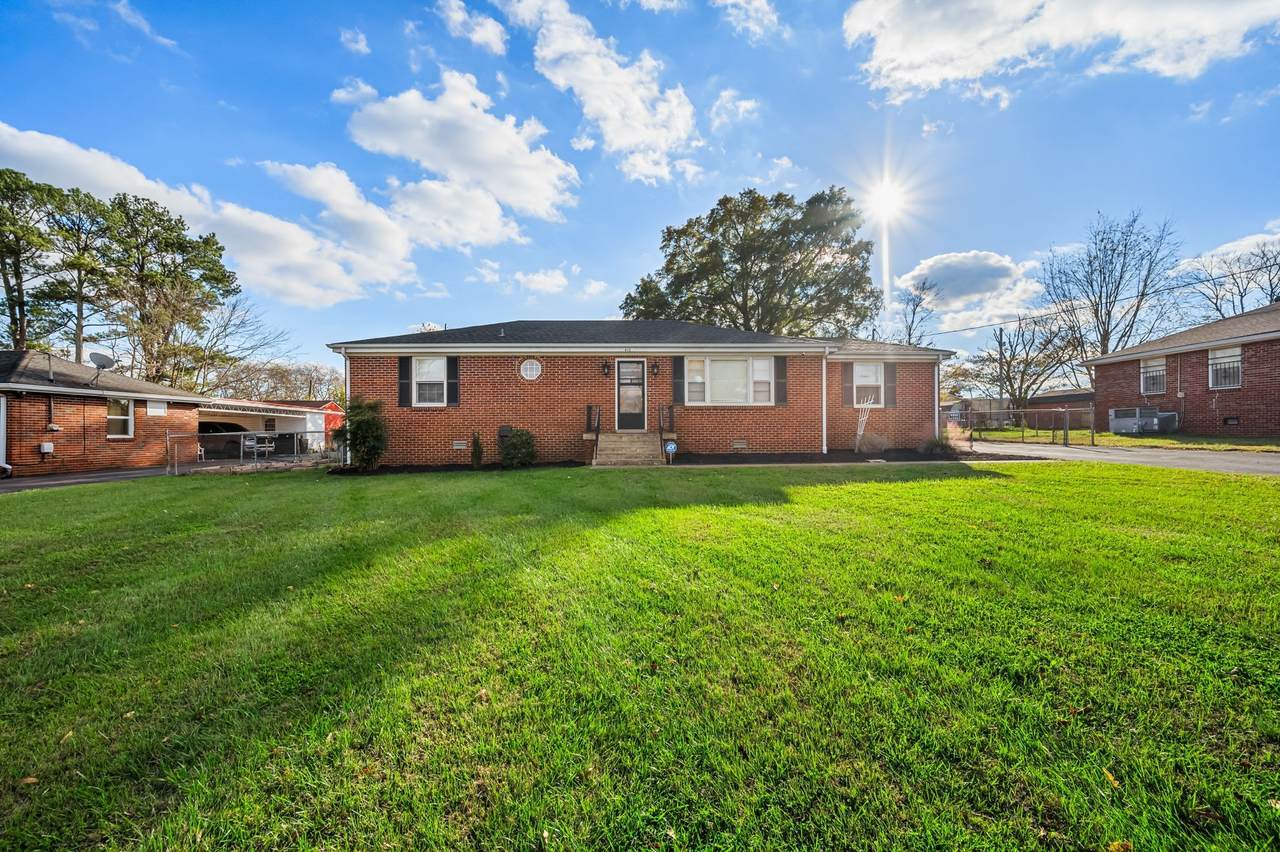 410 Eastland Ave - Photo 1