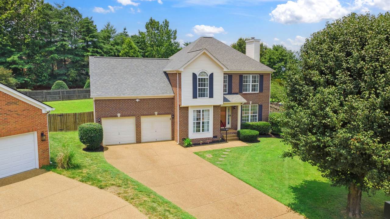 359 Astor Way - Photo 1