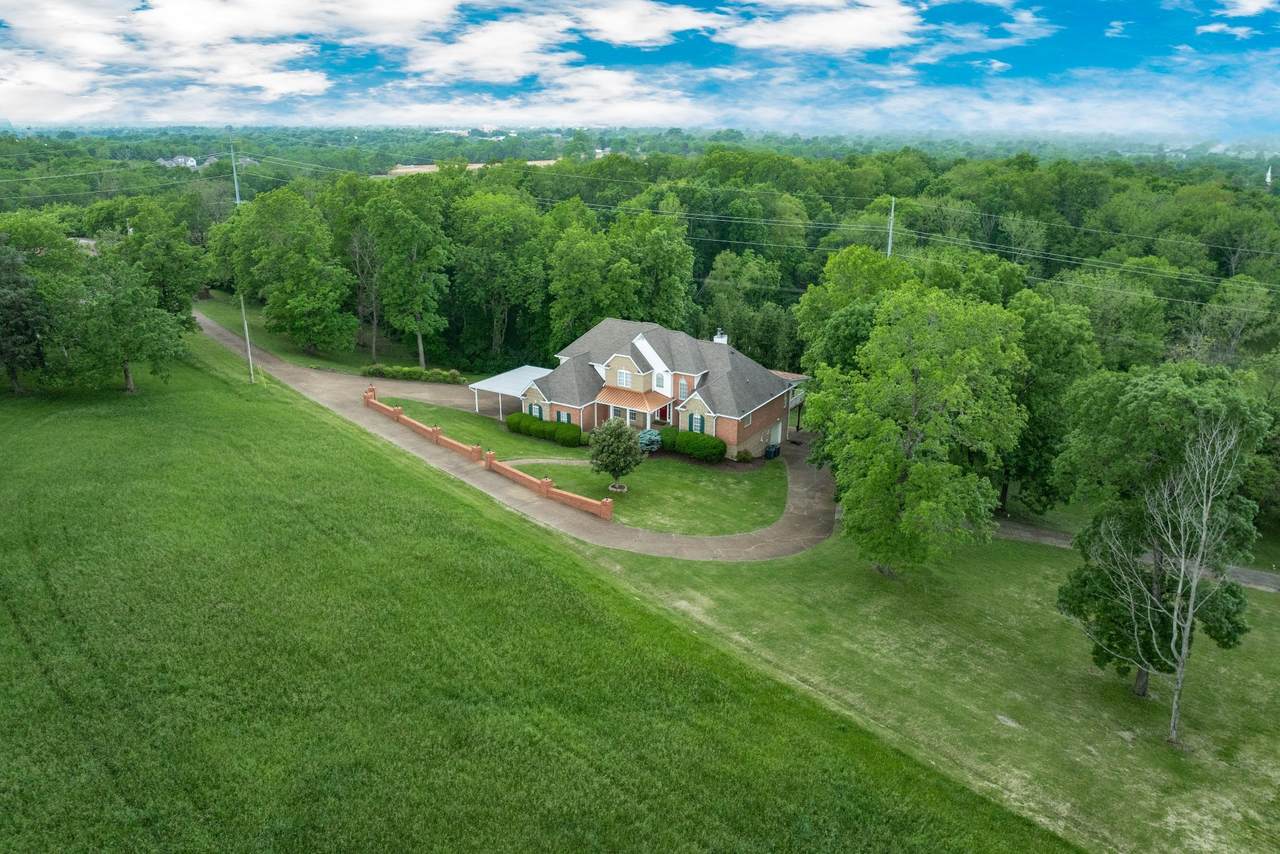 233 Timberlane Rd - Photo 1