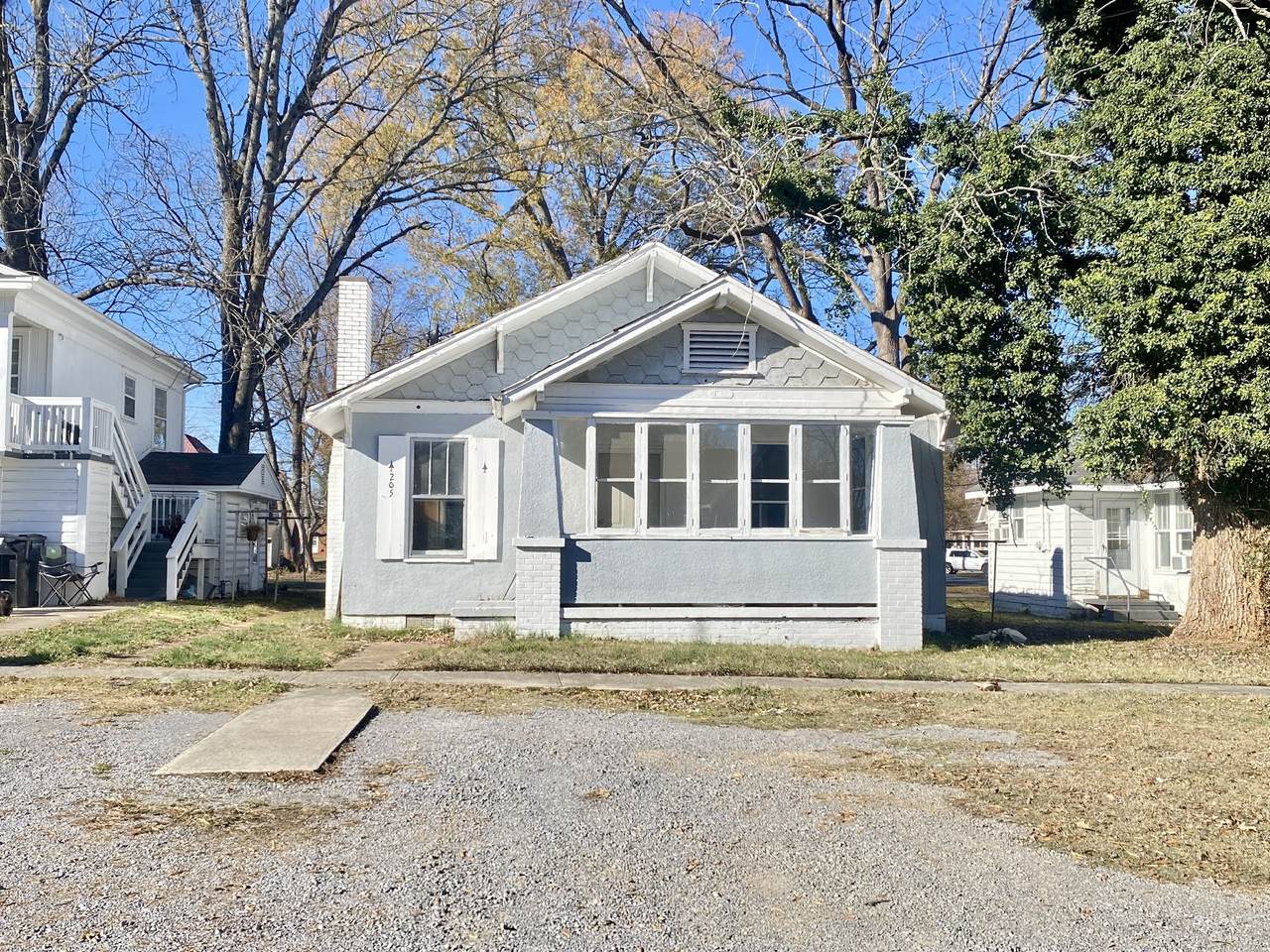205 E Lauderdale St - Photo 1