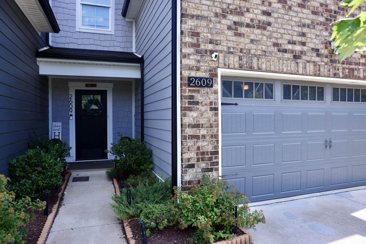 2609 Leawood Ct - Photo 1
