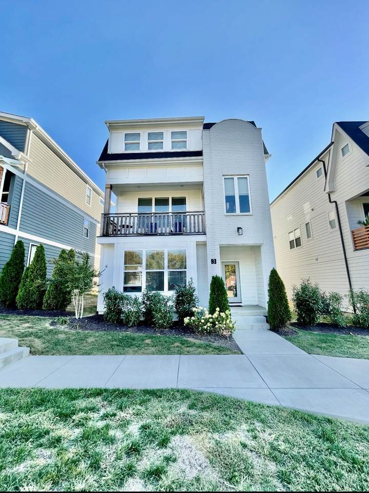 530 Edwin St - Photo 1