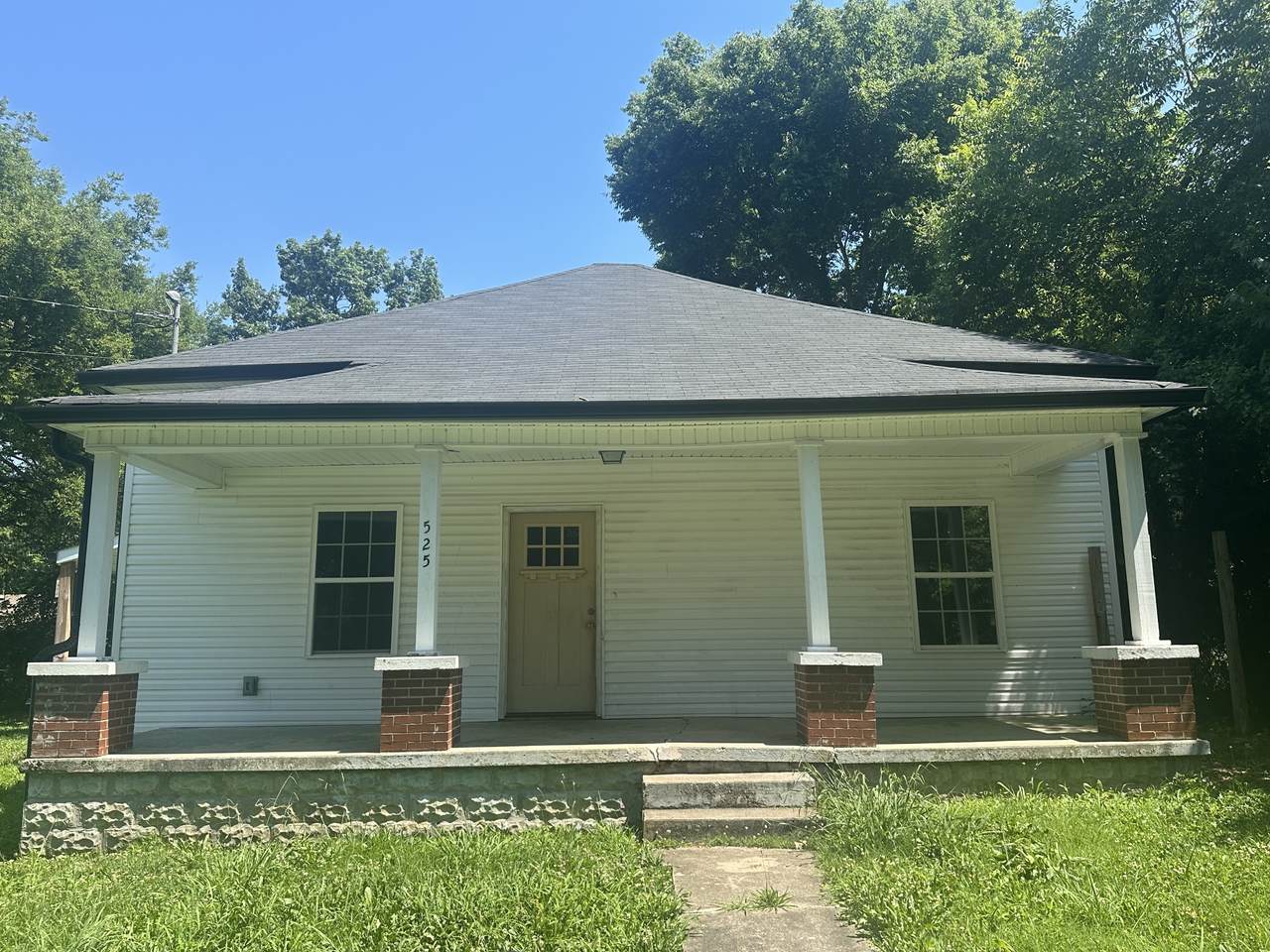 525 Oak St - Photo 1