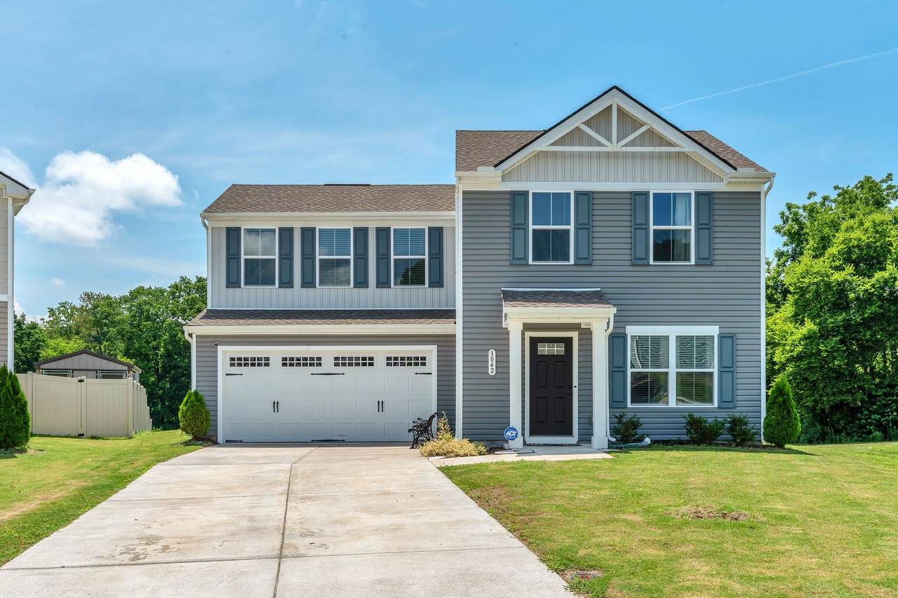 3042 Killarney Park - Photo 1