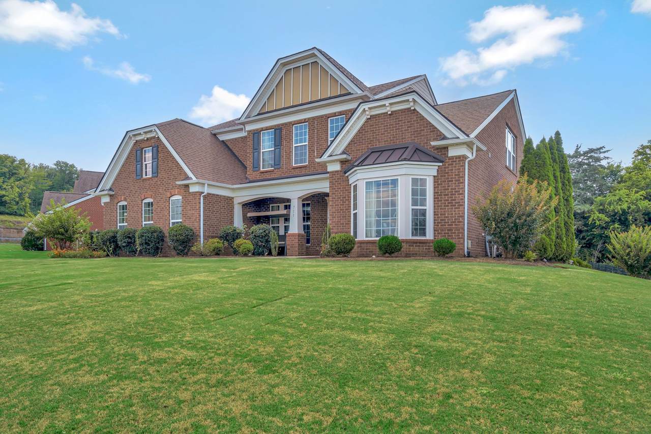 711 Thurrock Cir - Photo 1