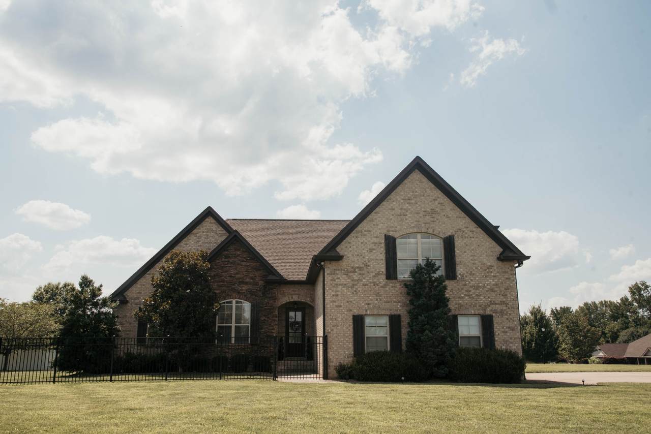204 Allen Dr - Photo 1