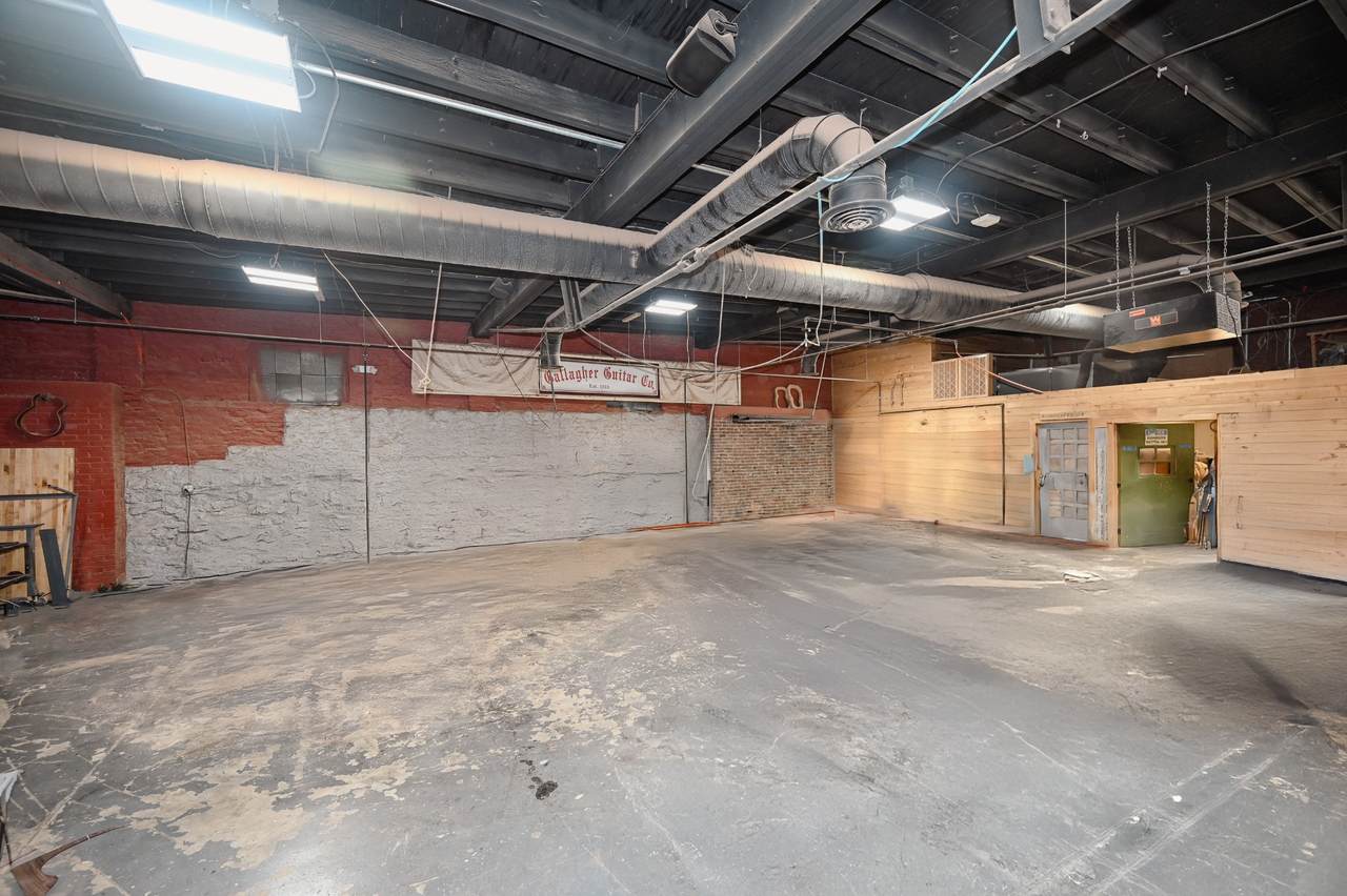 118 N Walnut St - Photo 1