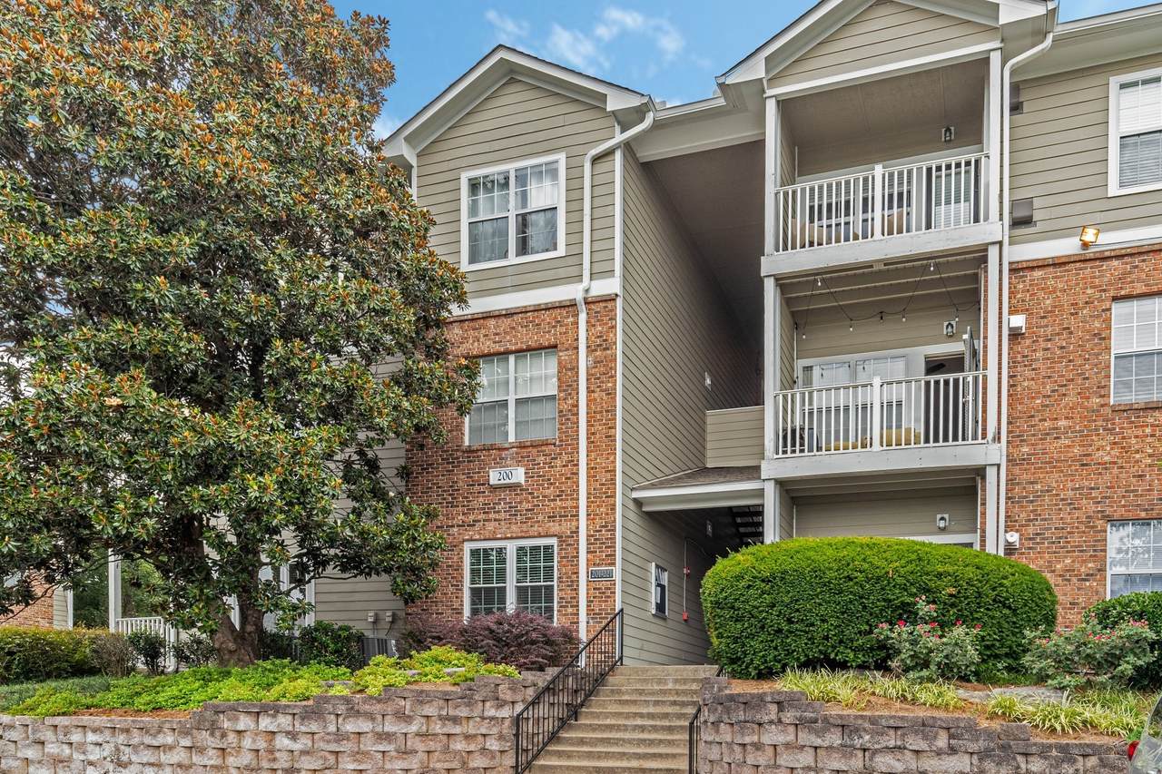 2025 Woodmont Blvd - Photo 1