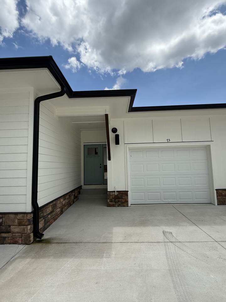75 Duncan Ln - Photo 1