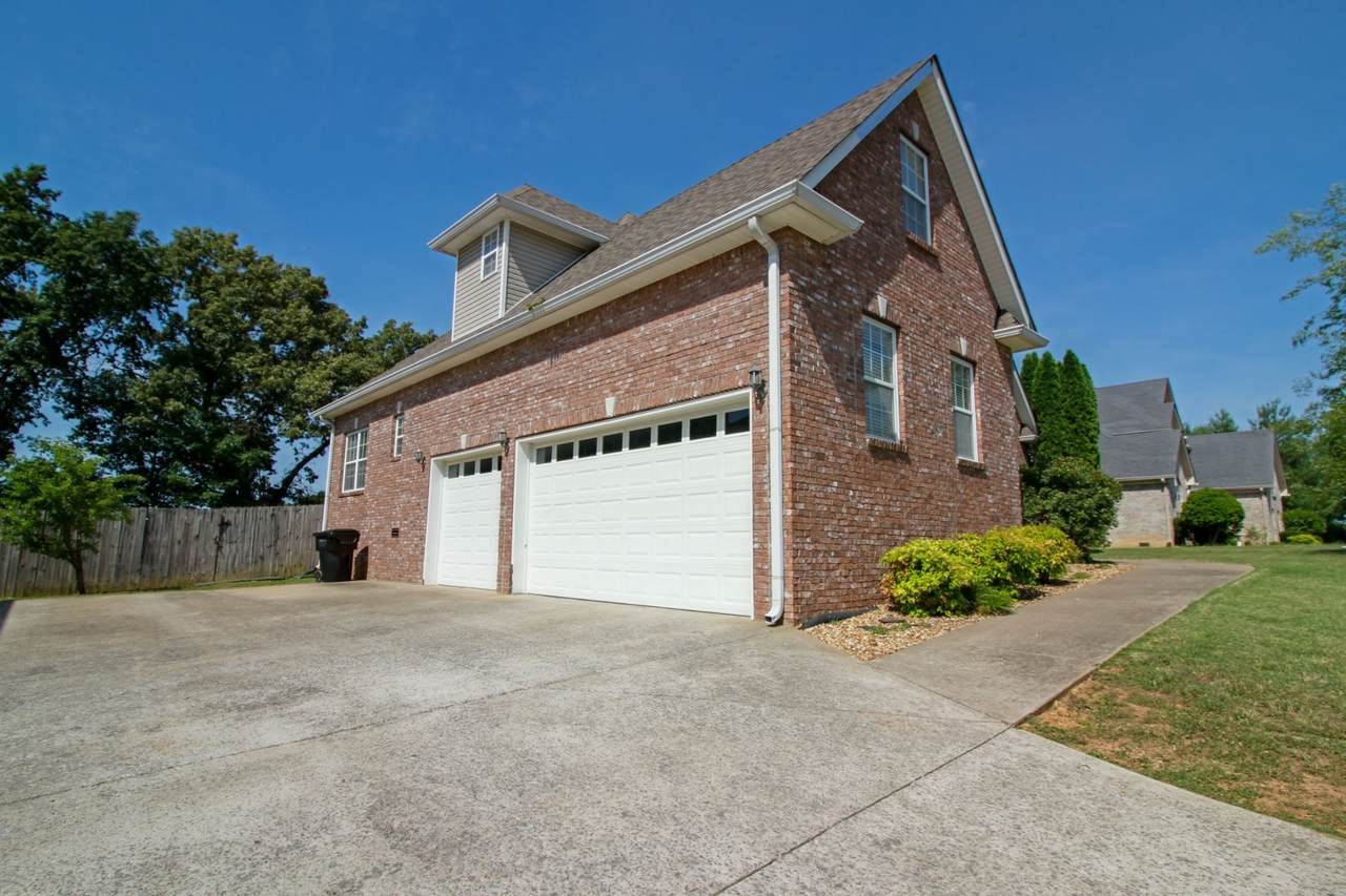 https://bt-photos.global.ssl.fastly.net/nashville/1280_boomver_1_RTC2930123-1.jpg