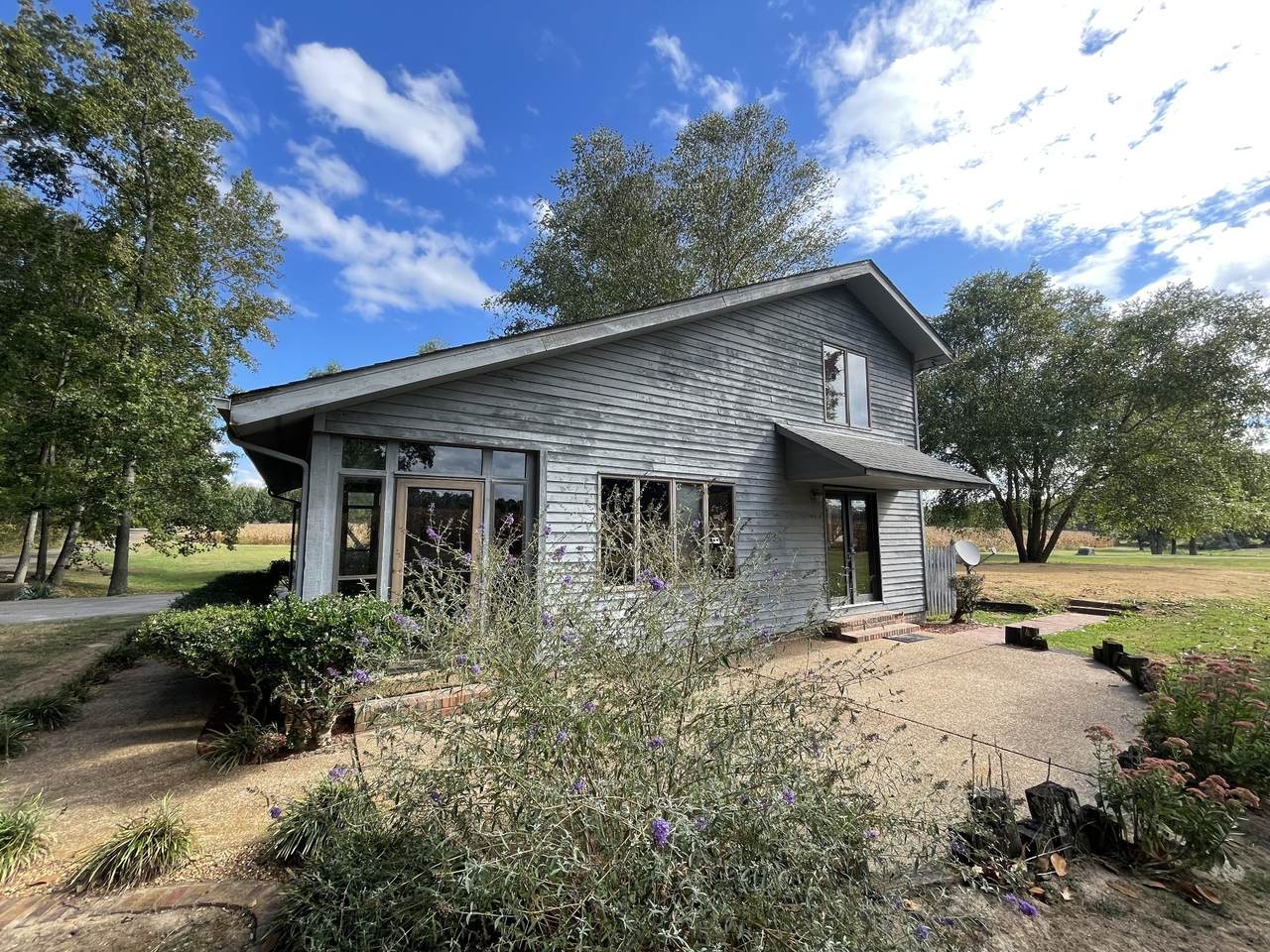 1349 Old Shelbyville Hwy - Photo 1