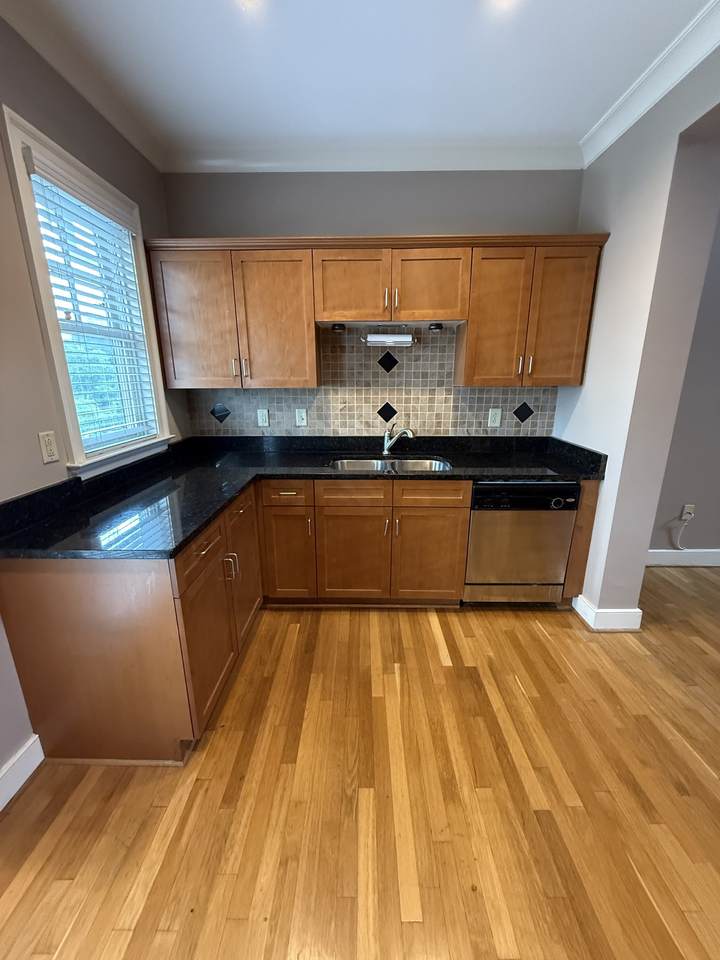 3127 Long Blvd - Photo 1