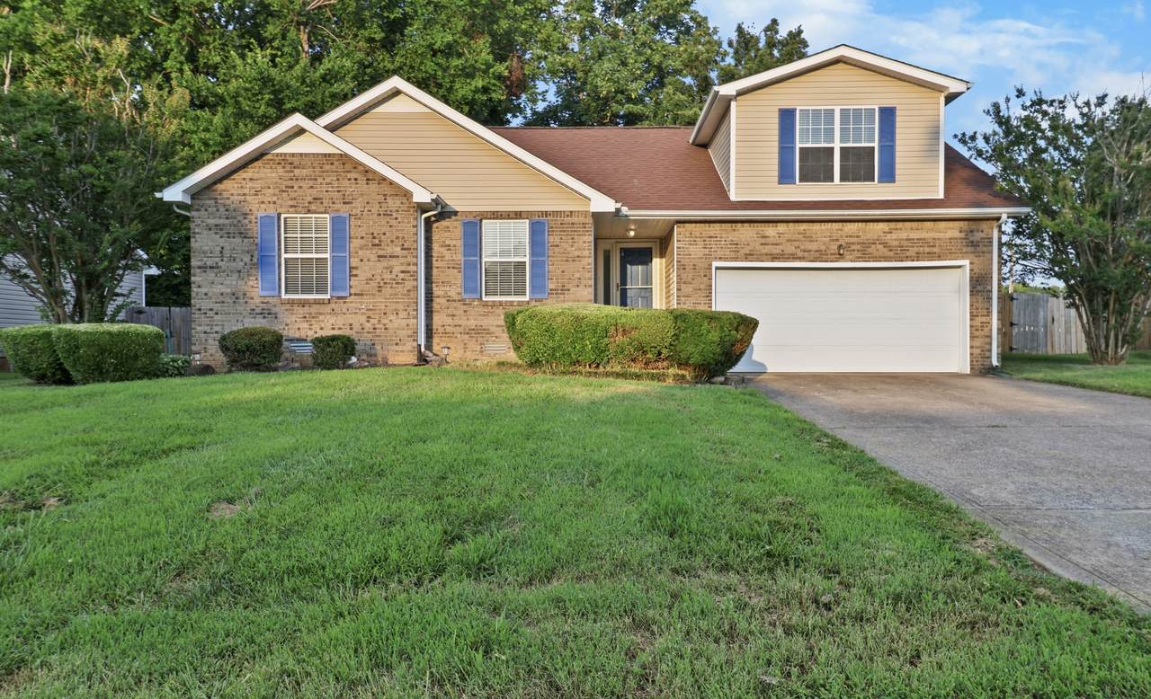 1633 Cedar Springs Cir - Photo 1