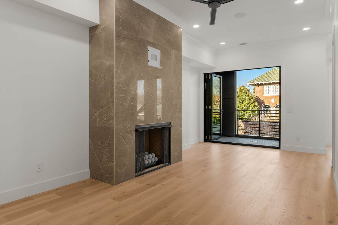 95 Leonard Ave - Photo 1